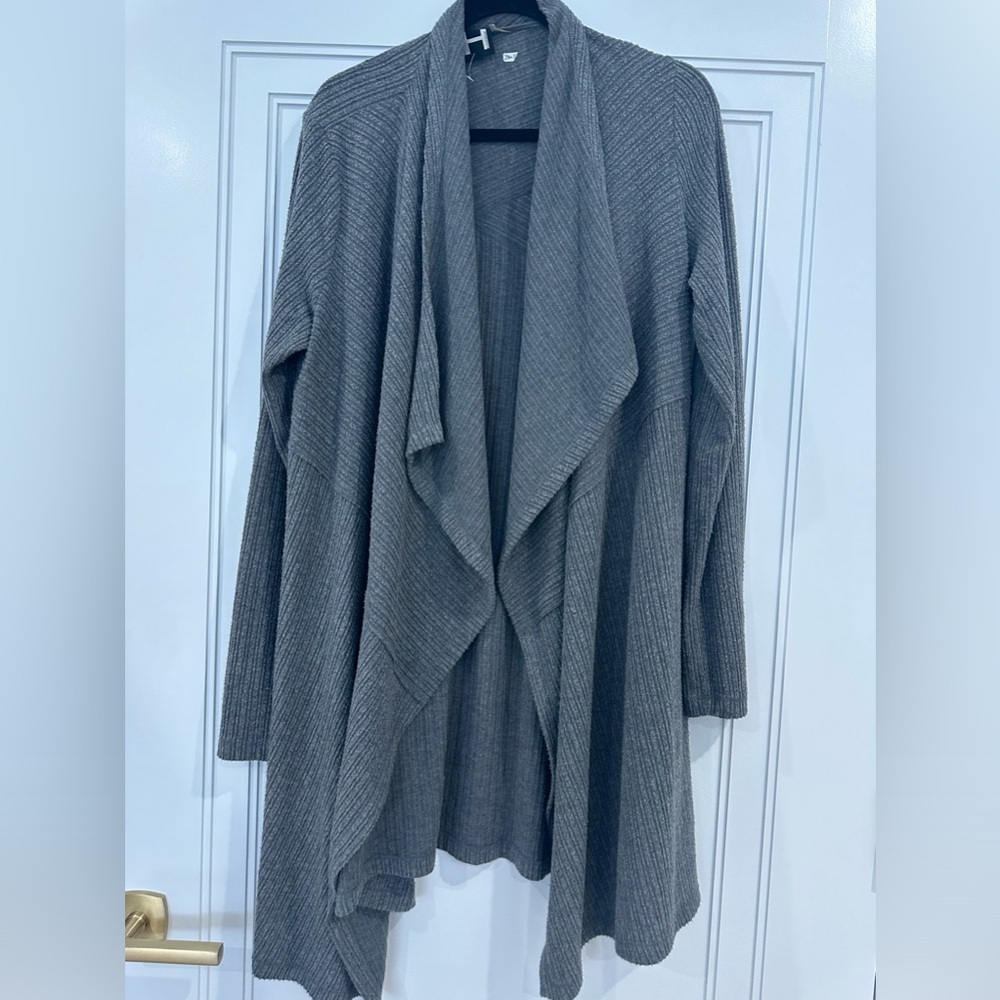 H By Bordeaux Grey Cardigan Sweater